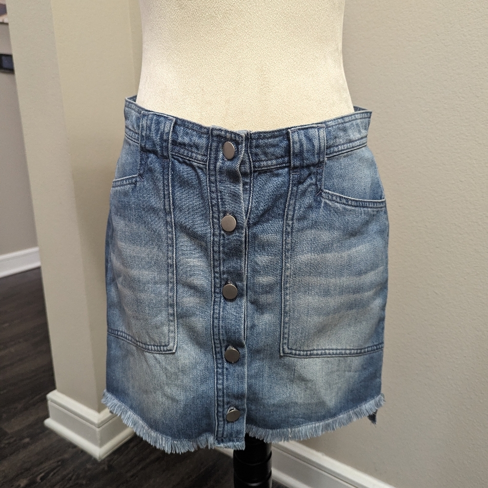 Denim Button down skirt w/frayed hem size (27)